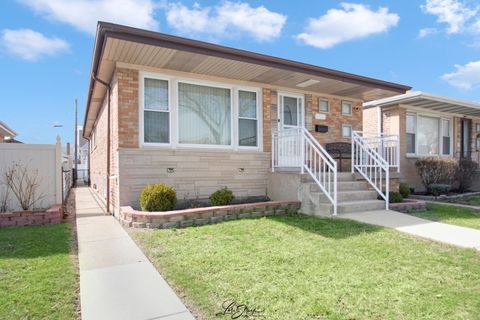 Photo of 11046 S Ewing Avenue, Chicago, IL 60617 (MLS # 12594675)