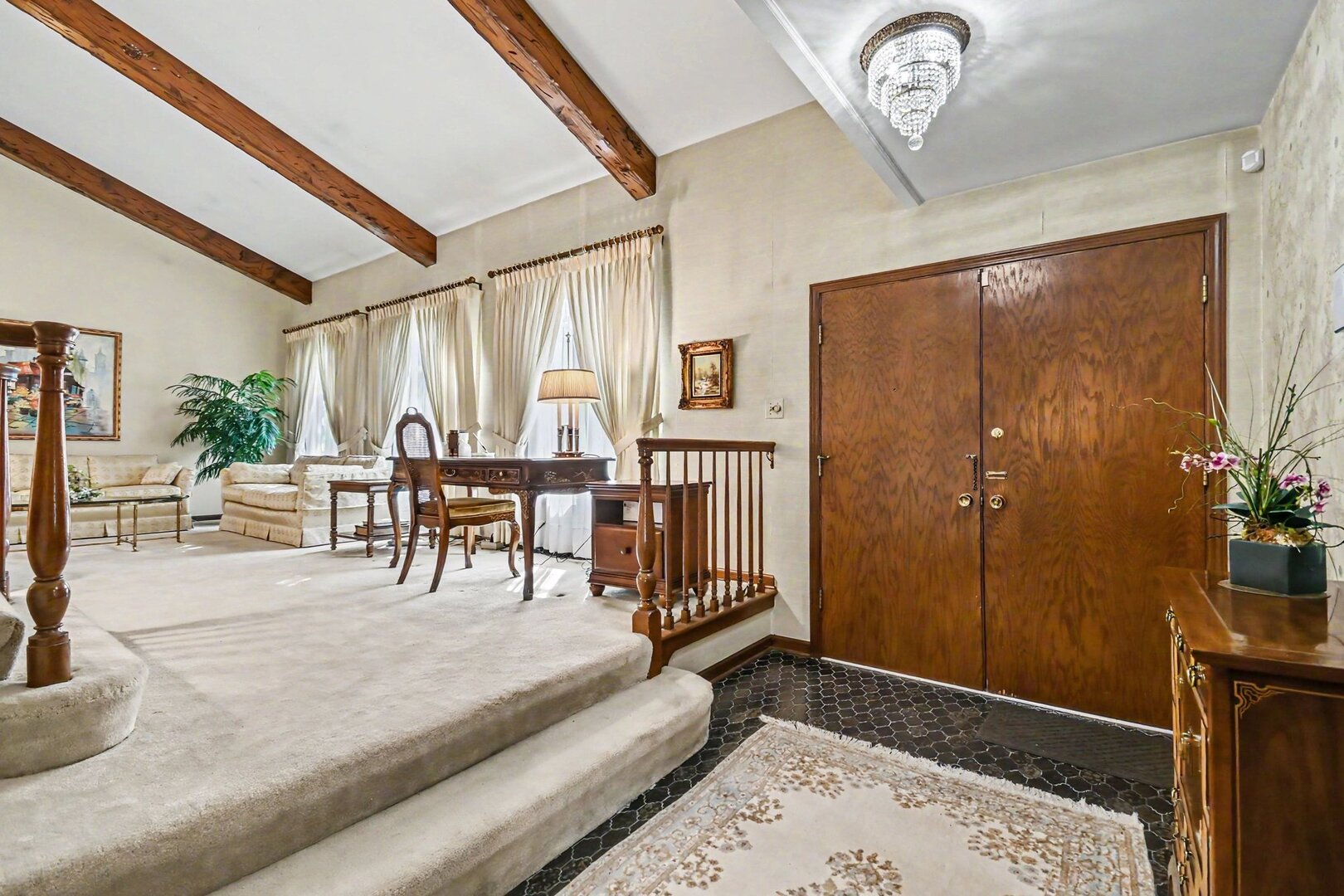 421 E Barclay Court