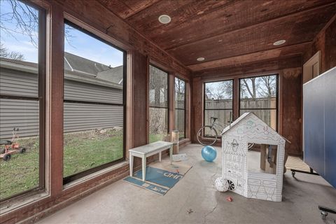 Tiny photo for 1233 GLENCOE Avenue, Highland Park, IL 60035 (MLS # 12611334)