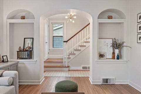 Tiny photo for 1233 GLENCOE Avenue, Highland Park, IL 60035 (MLS # 12611334)