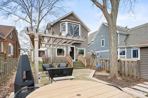 Tiny photo for 1233 GLENCOE Avenue, Highland Park, IL 60035 (MLS # 12611334)