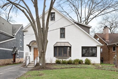 Tiny photo for 1233 GLENCOE Avenue, Highland Park, IL 60035 (MLS # 12611334)