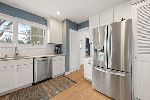 Tiny photo for 1233 GLENCOE Avenue, Highland Park, IL 60035 (MLS # 12611334)