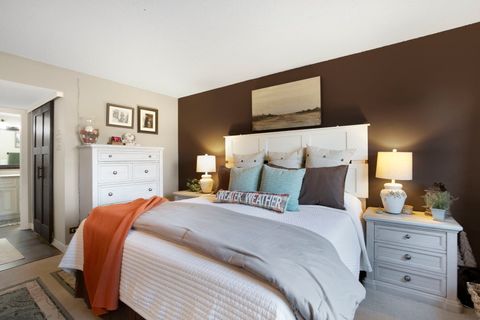 Tiny photo for 13200 W Heiden Circle #2105, Lake Bluff, IL 60044 (MLS # 12490336)