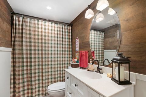 Tiny photo for 13200 W Heiden Circle #2105, Lake Bluff, IL 60044 (MLS # 12490336)