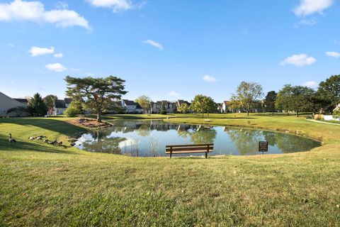 Tiny photo for 13200 W Heiden Circle #2105, Lake Bluff, IL 60044 (MLS # 12490336)