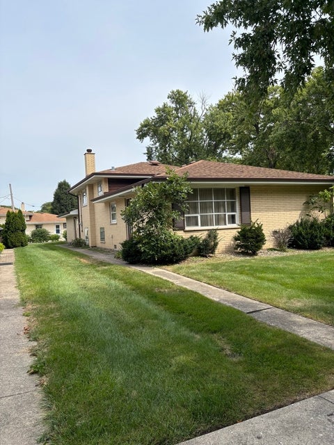 Photo of 10734 31st Street, Westchester, IL 60154 (MLS # 12752235)