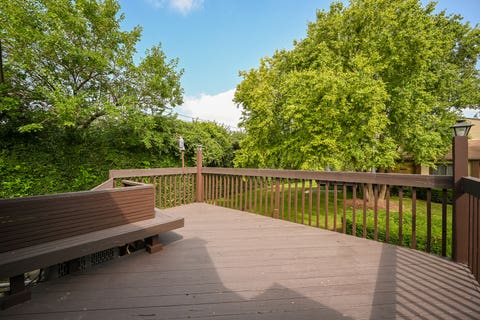 Tiny photo for 19 Elmwood Square, Indian Head Park, IL 60525 (MLS # 12706403)