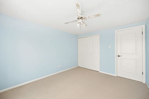 Tiny photo for 19 Elmwood Square, Indian Head Park, IL 60525 (MLS # 12706403)