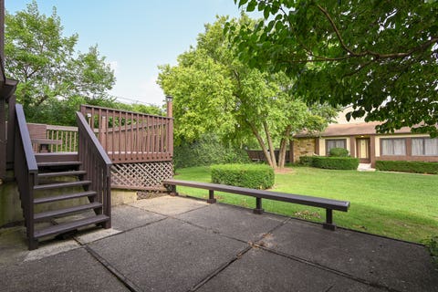 Tiny photo for 19 Elmwood Square, Indian Head Park, IL 60525 (MLS # 12706403)