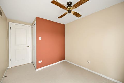 Tiny photo for 19 Elmwood Square, Indian Head Park, IL 60525 (MLS # 12706403)