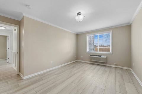 Tiny photo for 1009 Silverstone Drive #1009, Carpentersville, IL 60110 (MLS # 12597909)