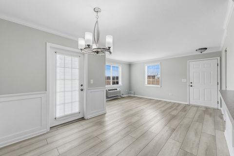 Tiny photo for 1009 Silverstone Drive #1009, Carpentersville, IL 60110 (MLS # 12597909)