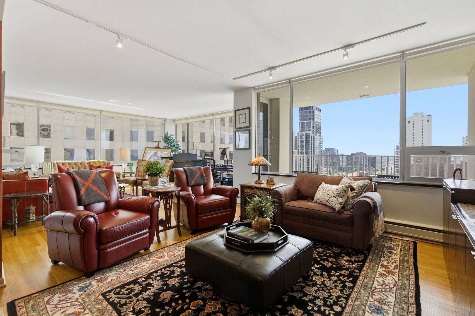 1000 N Lake Shore Plaza 24C