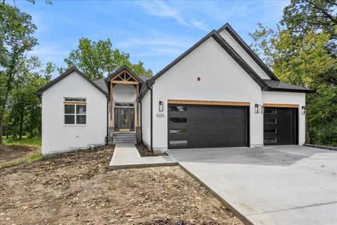 Photo of 5615 Airdrie Court, Hoffman Estates, IL 60192 (MLS # 12539984)