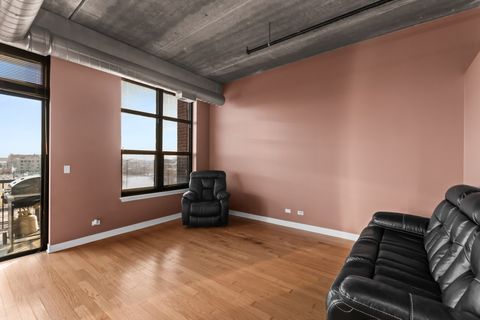 Tiny photo for 833 W 15TH Place #514, Chicago, IL 60608 (MLS # 12541828)