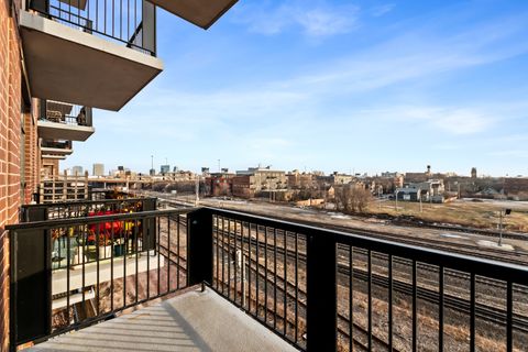 Tiny photo for 833 W 15TH Place #514, Chicago, IL 60608 (MLS # 12541828)