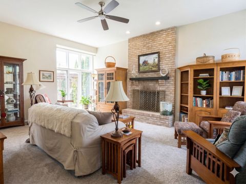 Tiny photo for 613 Silver Glen Road, McHenry, IL 60050 (MLS # 12614327)