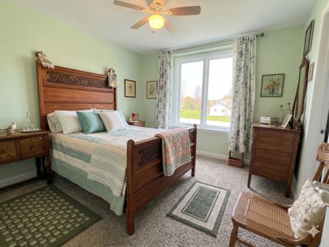 Tiny photo for 613 Silver Glen Road, McHenry, IL 60050 (MLS # 12614327)