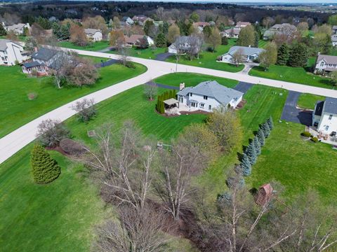 Tiny photo for 613 Silver Glen Road, McHenry, IL 60050 (MLS # 12614327)