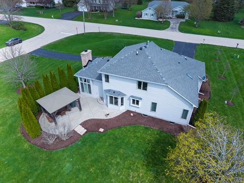Tiny photo for 613 Silver Glen Road, McHenry, IL 60050 (MLS # 12614327)