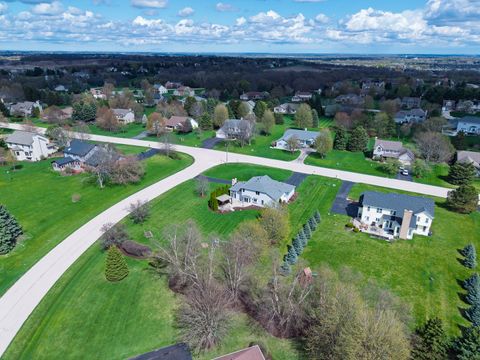 Tiny photo for 613 Silver Glen Road, McHenry, IL 60050 (MLS # 12614327)