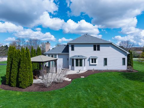 Tiny photo for 613 Silver Glen Road, McHenry, IL 60050 (MLS # 12614327)