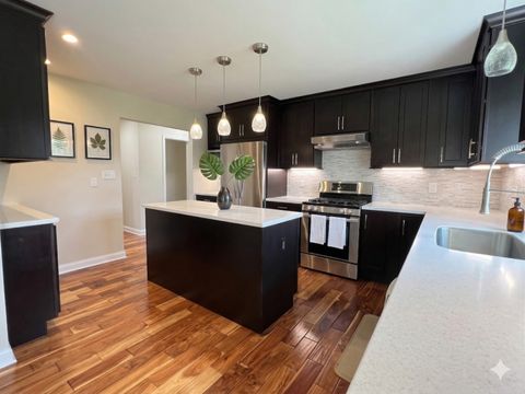 Tiny photo for 613 Silver Glen Road, McHenry, IL 60050 (MLS # 12614327)