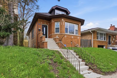 Photo of 12238 S YALE Avenue, Chicago, IL 60628 (MLS # 12631011)