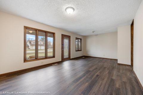 Tiny photo for 16400 Sherwood Drive, Orland Park, IL 60462 (MLS # 12524077)