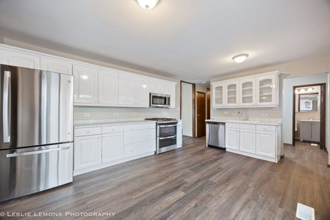 Tiny photo for 16400 Sherwood Drive, Orland Park, IL 60462 (MLS # 12524077)