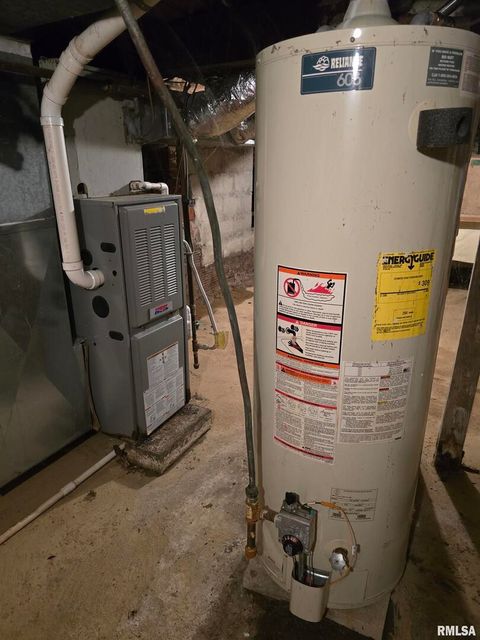 Tiny photo for 1028 S ROOSEVELT Street, Harrisburg, IL 62946 (MLS # EB460364)