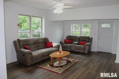 Tiny photo for 632 E 9TH Street, Kewanee, IL 61443 (MLS # QC4264684)