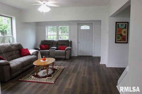 Tiny photo for 632 E 9TH Street, Kewanee, IL 61443 (MLS # QC4264684)