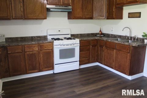 Tiny photo for 632 E 9TH Street, Kewanee, IL 61443 (MLS # QC4264684)