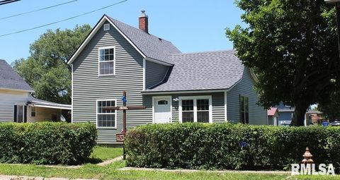 Photo of 632 E 9TH Street, Kewanee, IL 61443 (MLS # QC4264684)