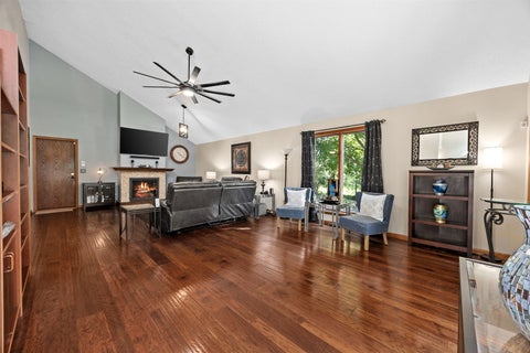 Tiny photo for 161 Amherst Drive, Bartlett, IL 60103 (MLS # 12777838)