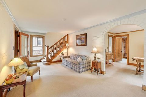 Tiny photo for 634 N Prairie Avenue, Mundelein, IL 60060 (MLS # 12460945)