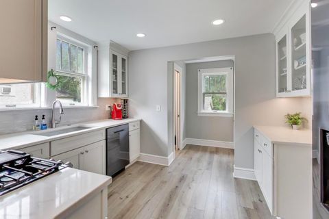Tiny photo for 634 N Prairie Avenue, Mundelein, IL 60060 (MLS # 12460945)