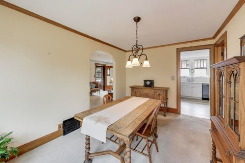 Tiny photo for 634 N Prairie Avenue, Mundelein, IL 60060 (MLS # 12460945)