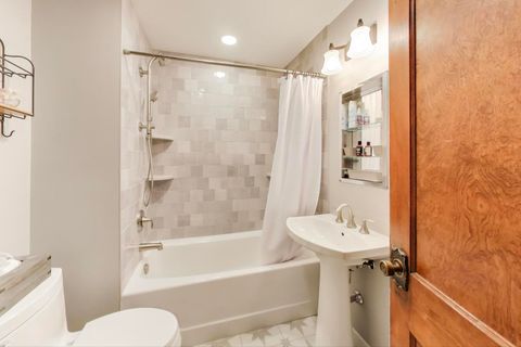 Tiny photo for 634 N Prairie Avenue, Mundelein, IL 60060 (MLS # 12460945)