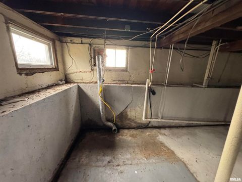 Tiny photo for 23392 N IL Hwy 37 Highway, Dix, IL 62830 (MLS # EB460695)