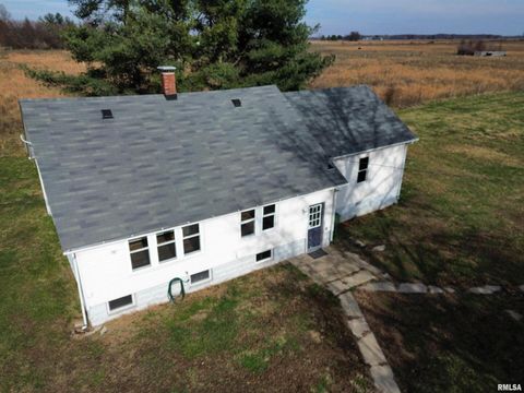 Tiny photo for 23392 N IL Hwy 37 Highway, Dix, IL 62830 (MLS # EB460695)