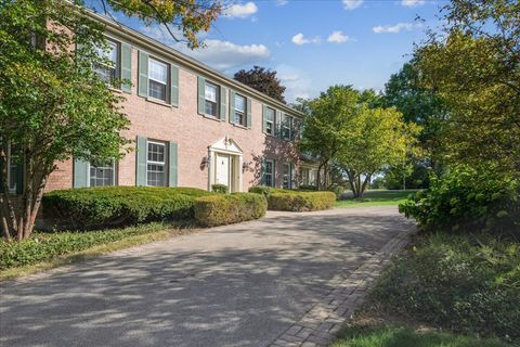 Photo of 1300 Lake Shore Drive S, Barrington, IL 60010 (MLS # 12455720)