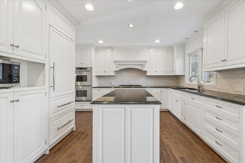 Tiny photo for 1300 Lake Shore Drive S, Barrington, IL 60010 (MLS # 12455720)