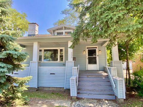 Photo of 685 E 142nd Street, Dolton, IL 60419 (MLS # 12509470)