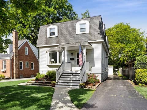 Photo of 224 N Highland Avenue, Elmhurst, IL 60126 (MLS # 12679387)