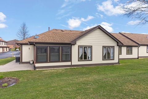 Tiny photo for 11532 Autobahn Drive, Palos Park, IL 60464 (MLS # 12609193)