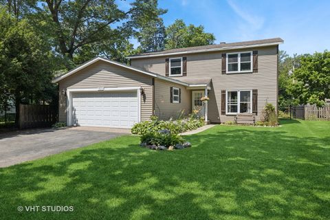 Photo of 362 Oxford Lane, Lakewood, IL 60014 (MLS # 12490568)