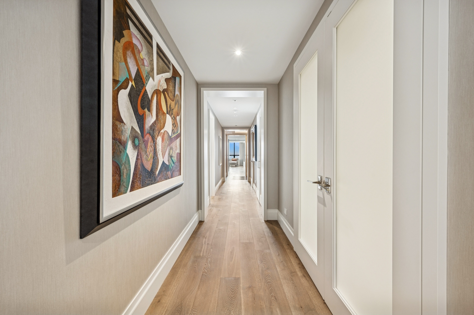 Chicago, Illinois 60611, United States, 3 Bedrooms Bedrooms, ,4 BathroomsBathrooms,Residential,Active,204115